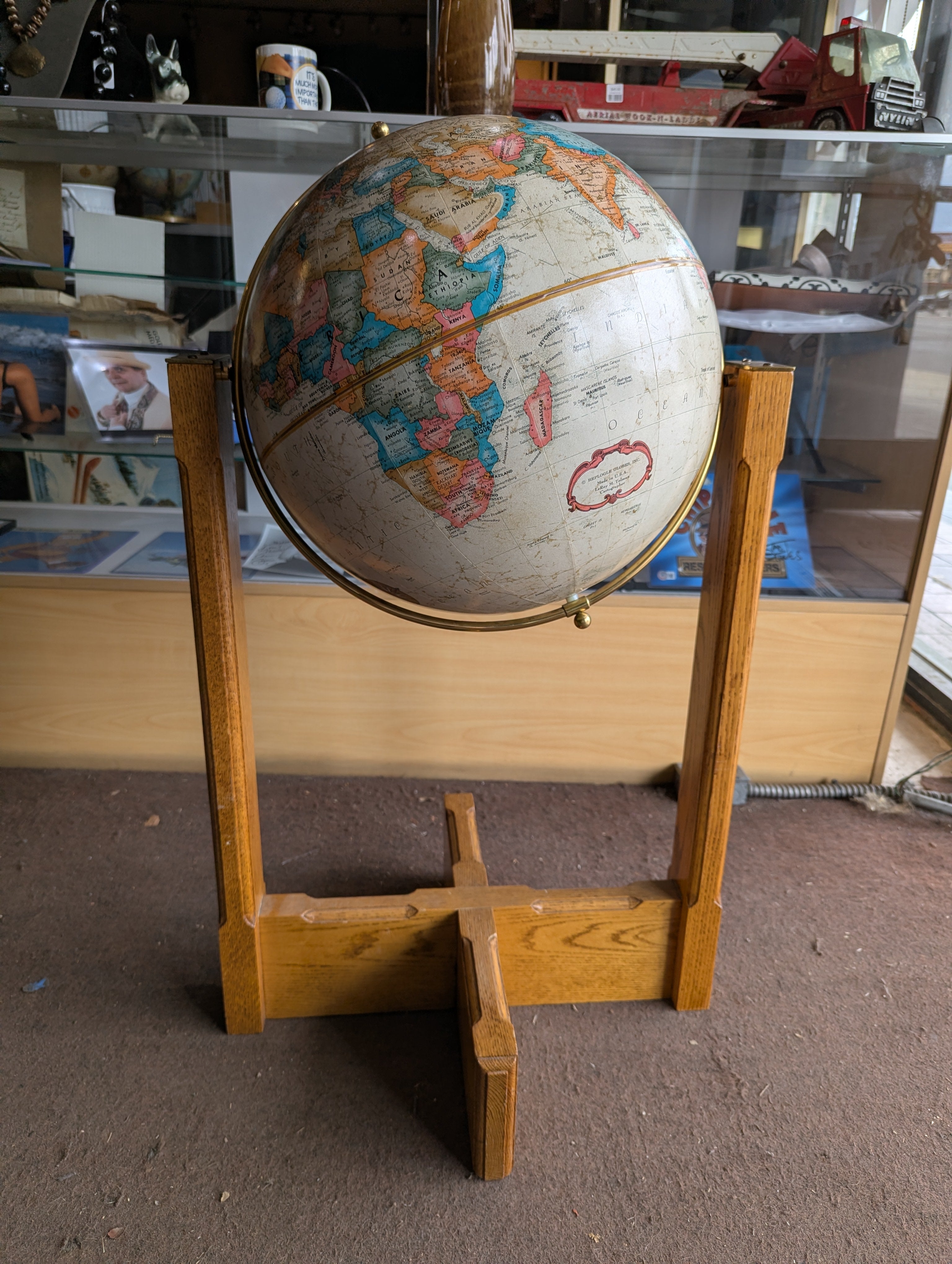Vintage Replogle World Classic Floor Globe Oak Wood Stand Brass Meridian Vintage