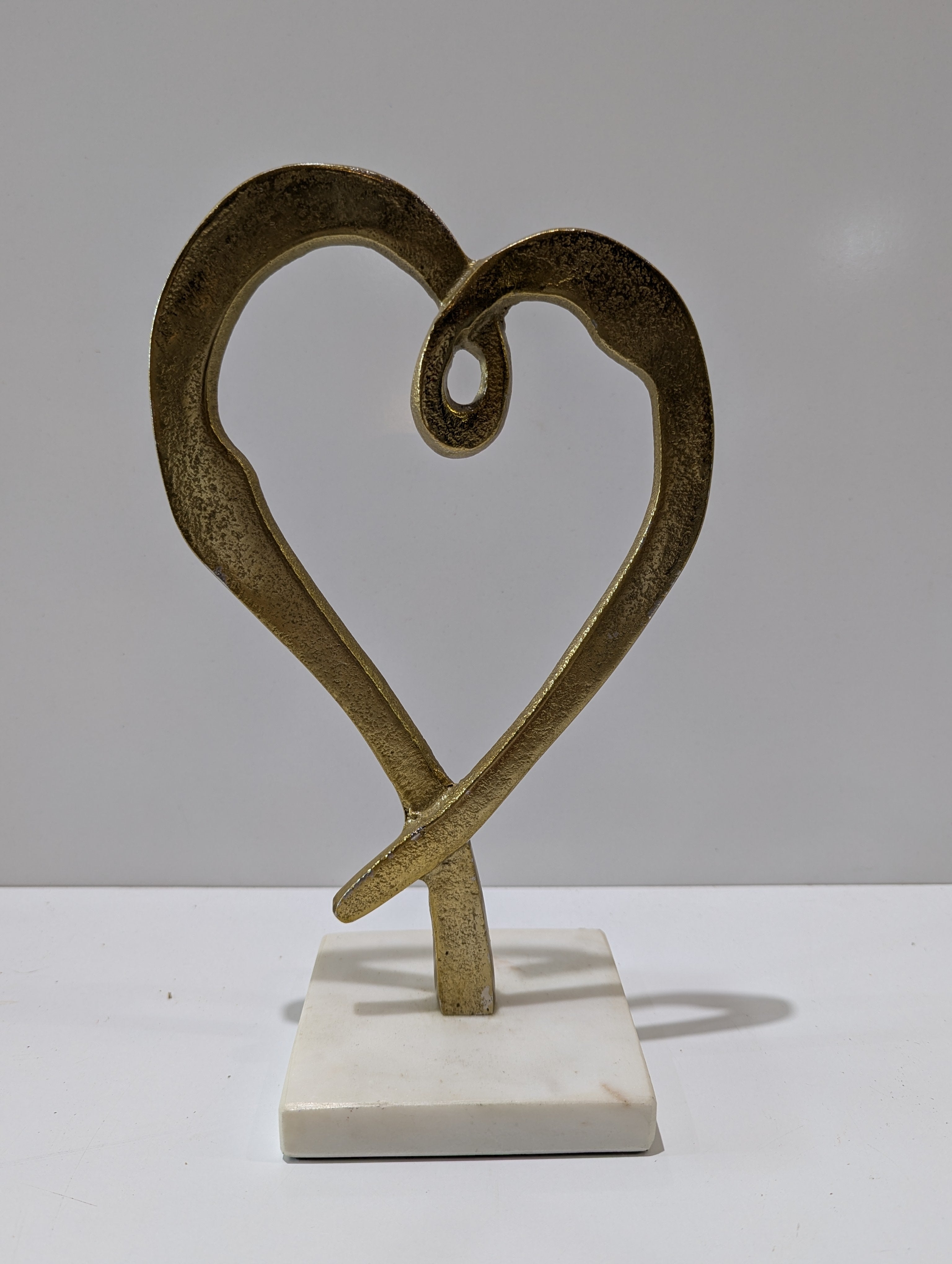 Modern Abstract Gold Heart Sculpture Metal Tabletop Decor On White Marble Base