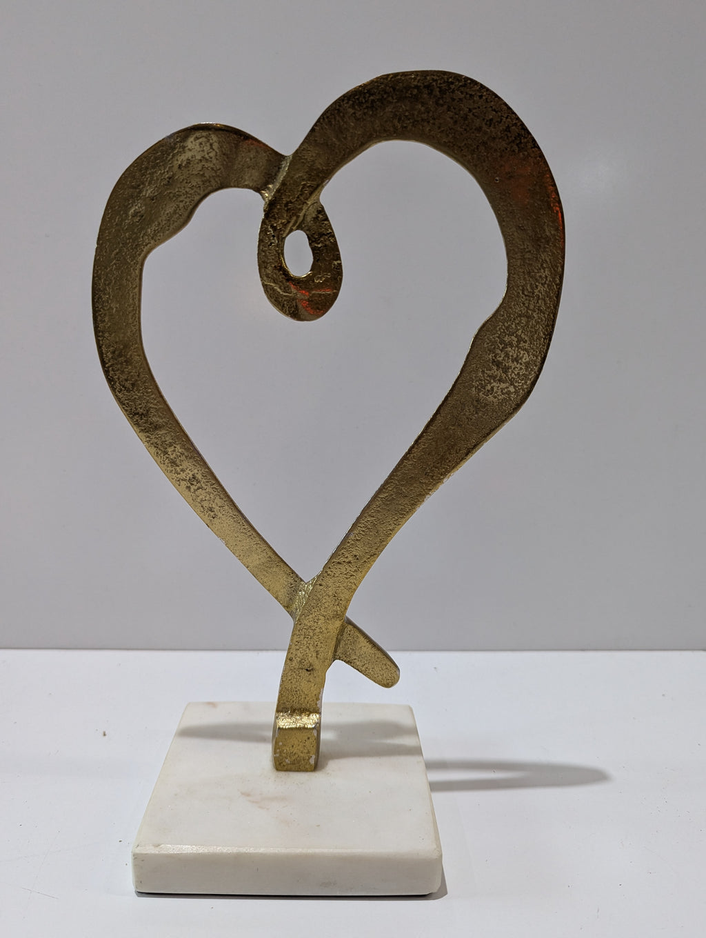 Modern Abstract Gold Heart Sculpture Metal Tabletop Decor On White Marble Base