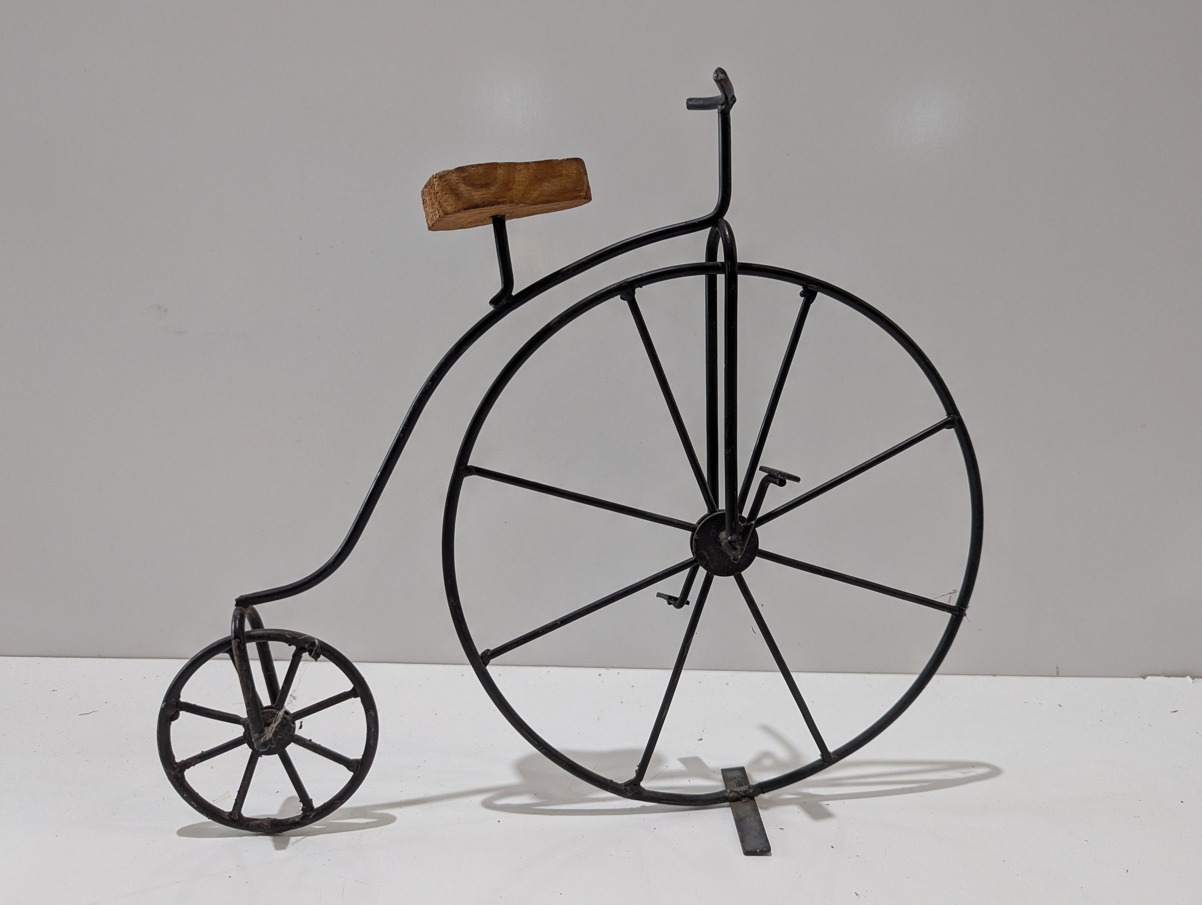 Vintage Penny Farthing High Wheel Bicycle Metal Sculpture Tabletop Decor Display