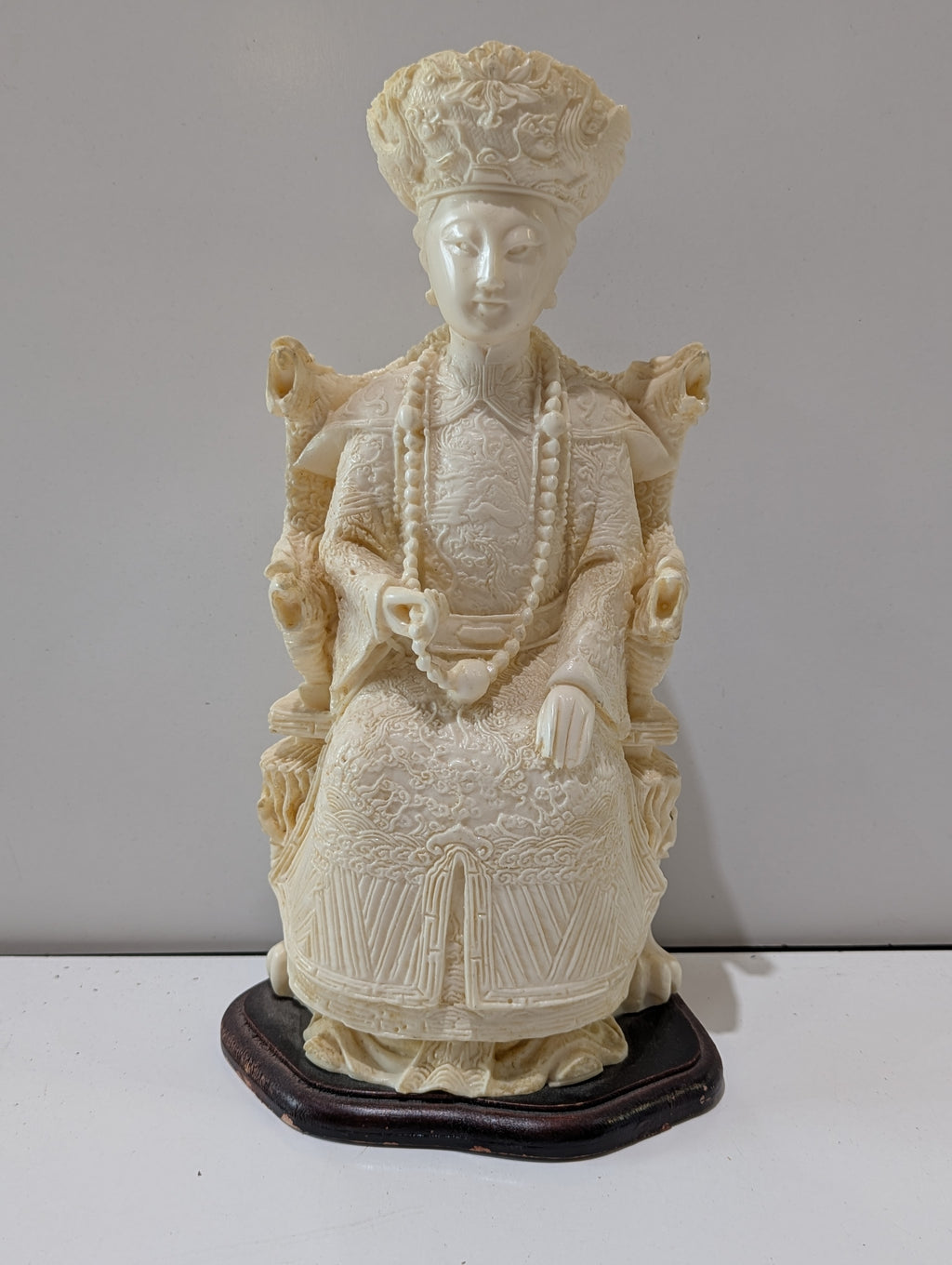 Asian Emperor Resin Figurine Dragon Throne Sculpture Ivory Tone Decorative Statue