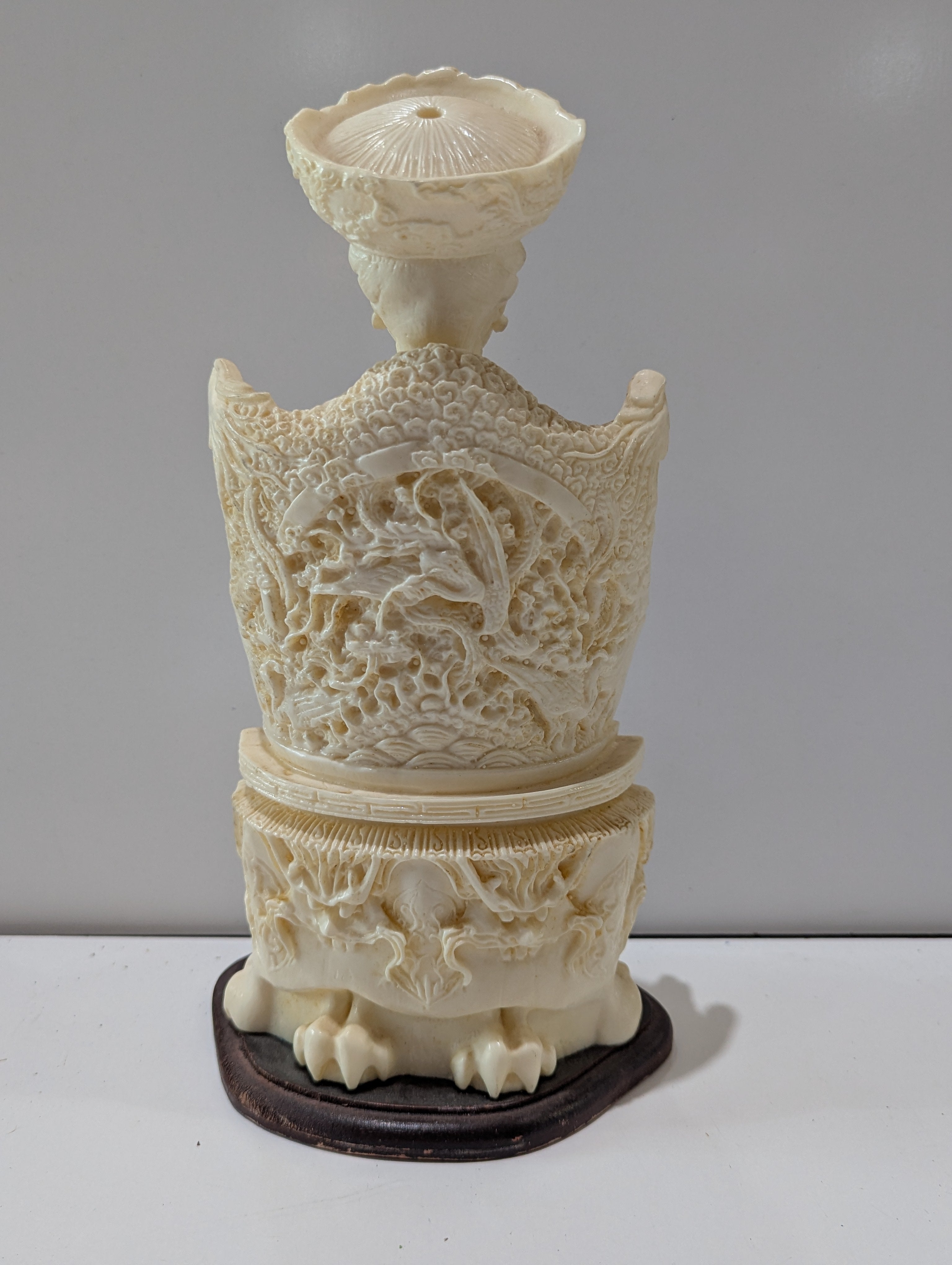 Asian Emperor Resin Figurine Dragon Throne Sculpture Ivory Tone Decorative Statue