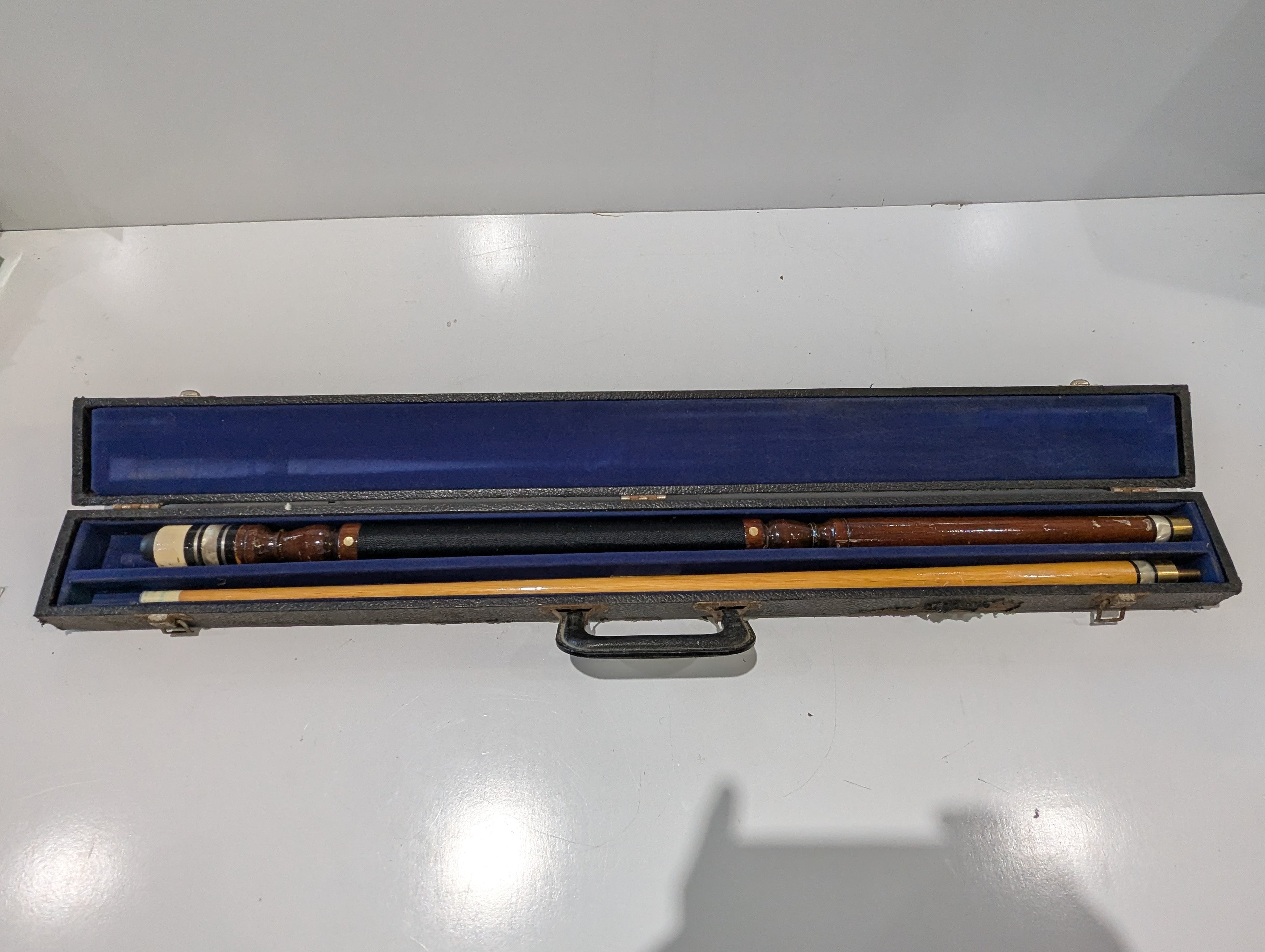 Vintage Two Piece Pool Cue With Yanez Custom Case Co. Hard Carrying Case USA