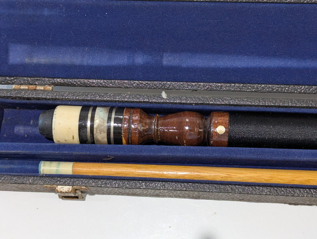 Vintage Two Piece Pool Cue With Yanez Custom Case Co. Hard Carrying Case USA