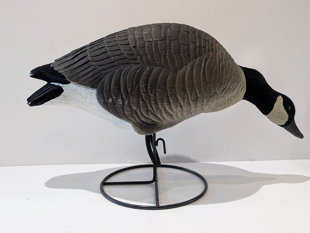 Canada Goose Hunting Decoy With Metal Display Stand Realistic Field Decoy Decor