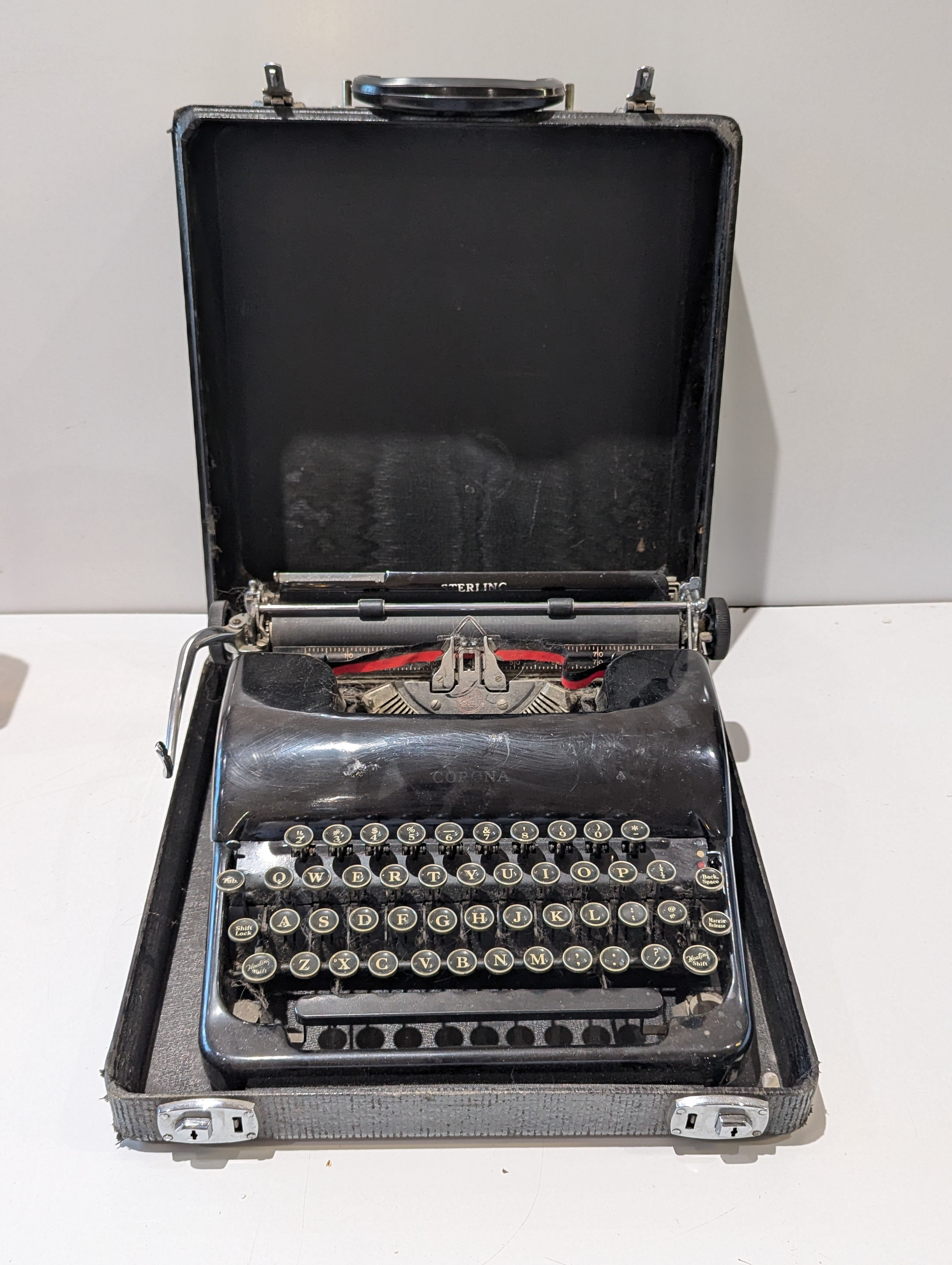 Vintage Corona Sterling Portable Manual Typewriter With Carry Case Black USA