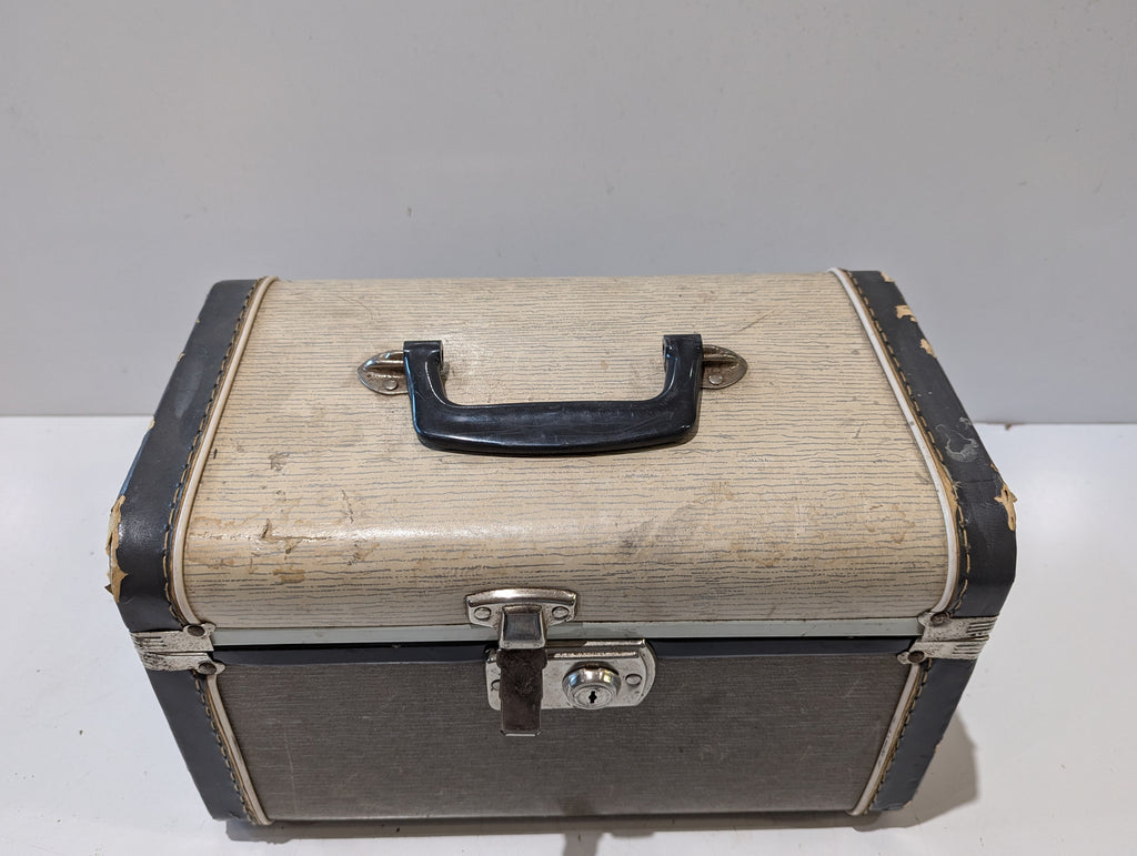 Vintage Train Case Vanity Cosmetic Makeup Storage Box With Mirror Locking Case